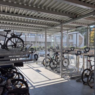 Prístrešok pre bicykle pre zamestnancov firmy v Trenčíne